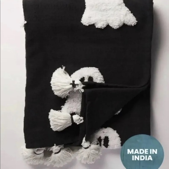 Rachel Zoe Bedding Nwt Rachel Zoe Halloween Ghost Blanket In Hand